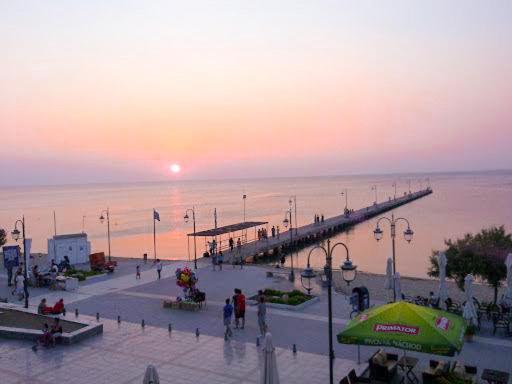 A Wonderful Apartment In Front Of The Sea! Peraía Exteriör bild