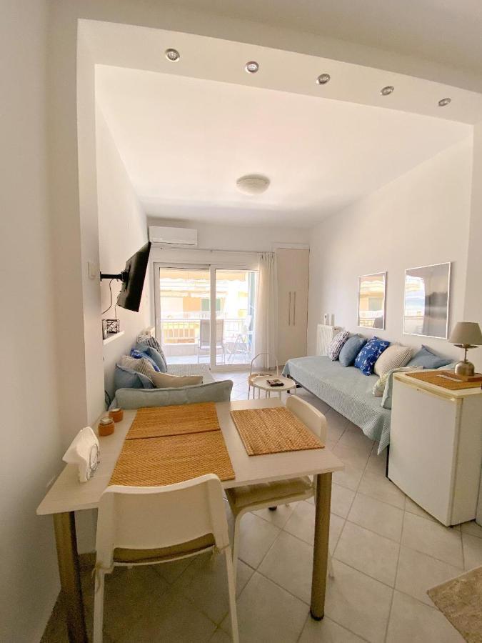 A Wonderful Apartment In Front Of The Sea! Peraía Exteriör bild